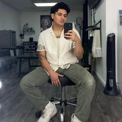 Ayuzo_Luis's profile picture. 💉 . (918)