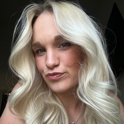 sydneyrose521's profile picture. 