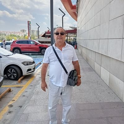 AhmetZaferTurk1's profile picture. Emekli Subay. ing. öğrt. Düzeltmen. Prof. tercüman. Texas, San Antonio, Savunma Dil Enst. mez. DTCF İngiliz ve Ame. dil ve ede. mez. ❤️💛GS❤️💛İLK AŞKIMSIN