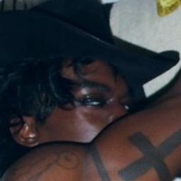 Emancipated by Honest Abe 🎩 Returned to baboon bondage by the Truth and Power of Raceplay 🙈❤️
Head House Ape of Massa @Thugfugger 🙇🏿♂️