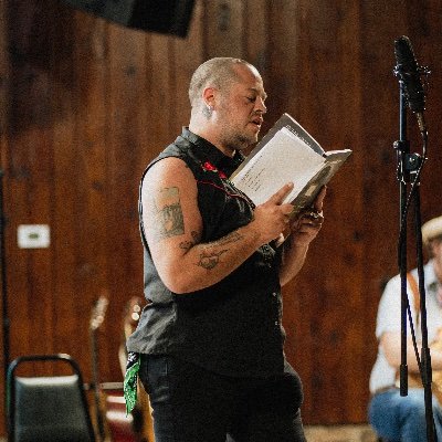 author of The Patient is an Unreliable Historian
out Nov 2024 from @Omnidawn
(they/them)