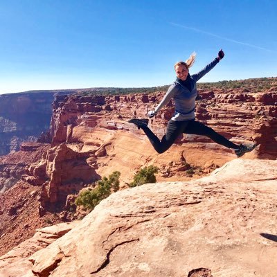 melow33000's profile picture. 