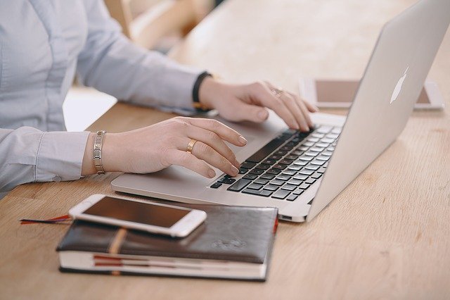 経営者/投資家。経営失敗から、再チャレンジし数社を経営。現在は有益情報を教えたり、自身がお金に苦労した経験から生活に困窮している方を救いたいと思い、ほんの僅かですが現金プレゼント企画を実施しております☆ なくなり次第終了⇒https://t.co/BFgQslOy0l