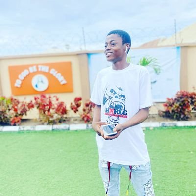 YusufOla73's profile picture. 