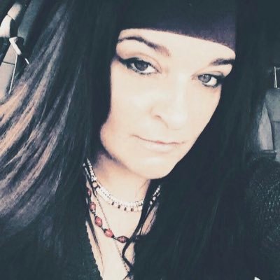 aliciamaiola's profile picture. 56y Singer,Songwriter,Artist,Poet and Painter