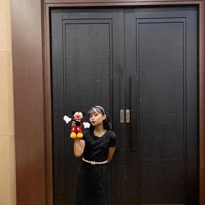 taniaanant33832's profile picture. 