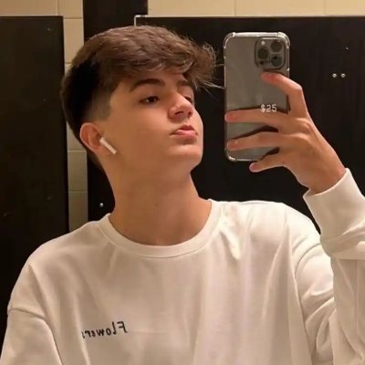 LanNlit14157's profile picture. 