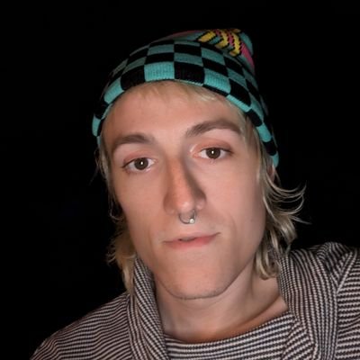 Something915's profile picture. she/her. voted most likely to die on the moon 🏳️‍⚧️♿