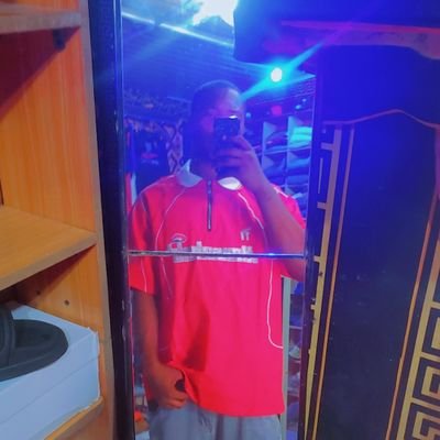 Oluwasanmi89's profile picture. God opens and closes all doors
believe in God and never be disappointed 🙏 🙌
