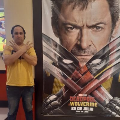 Futbolero, amante del Boxeo y la política. Padre de 2 adolescentes y Esposo.