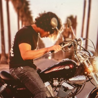 NikolasZanas's profile picture. Building apps , that’s it.
 🎾🌍✨💻