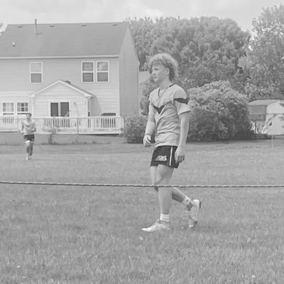 bruindubbs's profile picture. || Junior || || WR  || 40Y: 4.5|| || 3.6 GPA || ||. bruinhedgespeth@gmail.com || Bullitt east ||