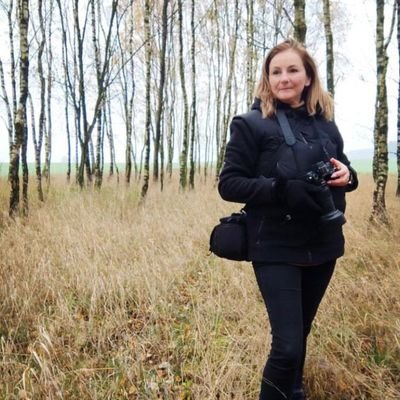 Polish Woman Amateur Photographer 📸Creative,Inspiring. “I spread the wings of imagination and positivity” Sales Go Up and down But Service Stays Forever
