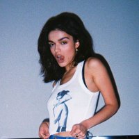 Renata (@rebrnrds) 's Twitter Profile