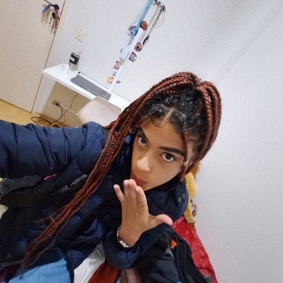 LimaMermaid's profile picture. Bratz, nunca suzi 🐾                                                                  
https://t.co/a6f9C7LB7l