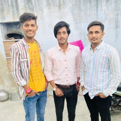 RockyMorund's profile picture. 🙏सनातन धर्म 🙏
🚩धर्मो रक्षति रक्षितः 🕉️ 
🙏वैष्णव स्वामी 🙏
📍हरियाणा- मोरुण्ड📍
@rockymorund