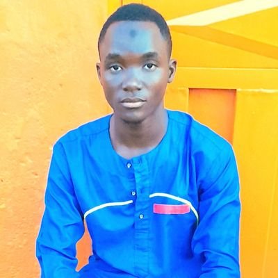 mand98150's profile picture. Élèves