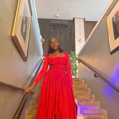 Dorcas 🦋 chemist📚 fashion designer ✂️ data analyst 👩💻