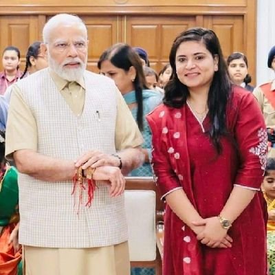 National Media Incharge @BJPMAHILAMORCHA |
Assistant Professor DU|
Army Brat | Farming Family | Gen sec DUSU 2010/Ex @ABVPVoice.
