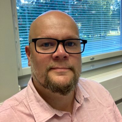 MaKekarainen's profile picture. Maanmittausinsinööri. Perheen isä. Golf, pyöräily, juoksu ja uinti pitää minut liikkeellä.