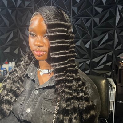 niyahmfdanae's profile picture. honestly you should mind your business.