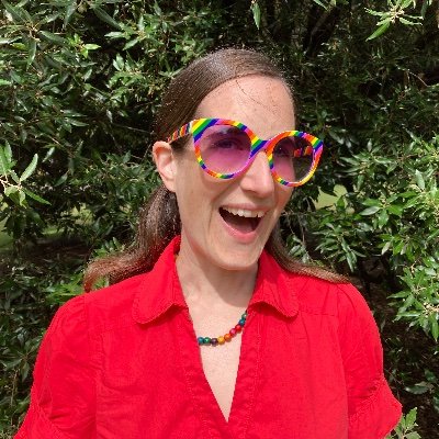 Author, daydreamer 🌈🦛💜 she/her
@HashtagBLAK Debut 2025 How NOT To Kiss A Prince
#Room204
@WritingAwards SL 2023
@prize_novel SL 2025
@WildInkPub 2025
