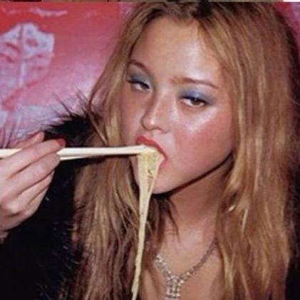 luvfrome's profile picture. 