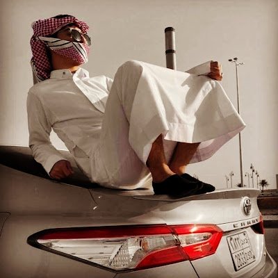 دائماً تأكد بأنه فّي ذات الوقَت ألذي يراك أحدُهم هامشاً هُناك آخر يراك أمنّيته