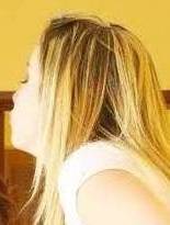 É sua obrigação, neste mundo duro, manter vivo o seu amor e seguir, não importa como. Segure as pontas e vá em frente.
