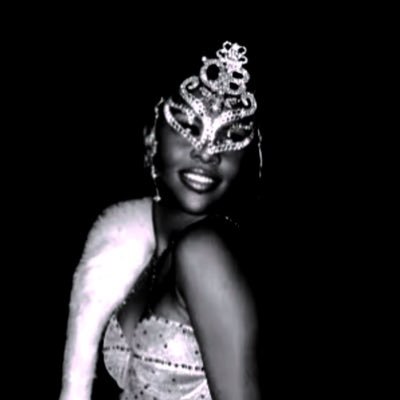 Lil’ Kim fan page 🩶. Lindsay Lohan & Little Mix lover 🤍. Kelly Rowland, Missy Elliott & Paris Hilton follows ✨. Lil’ Kim Spotify playlist linked down below ⬇️