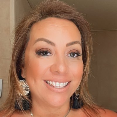 VeronicaGacita's profile picture. 