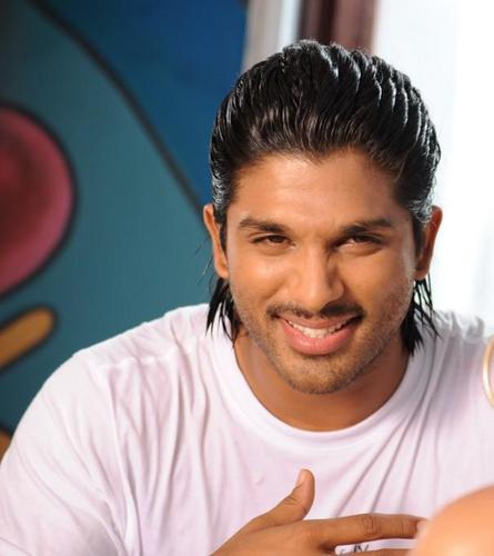 I Love Sachin Tendulkar & Allu Arjun................so iam so simple..............