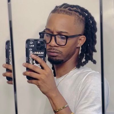 DamnIsThatKev's profile picture. Virgo ☽ Aquarius ↑ Pisces ♓︎ bum free zone