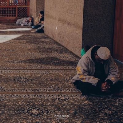 xu_2i's profile picture. الوصيّة الأولى و الأخيرة ، حين وفاتي لا تهجروني اغمروني بدعواتكم الطيّبه انشروا ما يؤجرني واتركوا ما يؤثمني