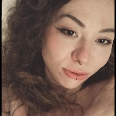 I never saw a wild thing sorry for itself.
chaotic neutral | não-mono | bi ♏
