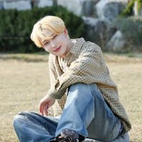 yanshesh (@kimshe201130) 's Twitter Profile