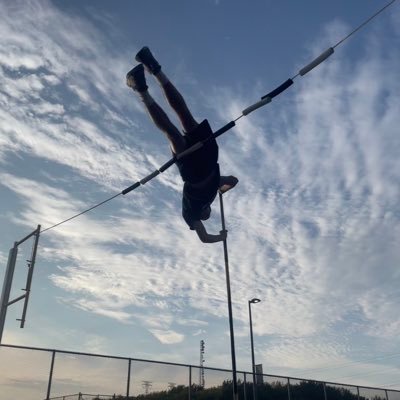 Metea Valley High School // ‘25 // Track and Field // Pole Vaulter 11’6 // 5’6 140 // 3.6 gpa // F1 Fan🏎️