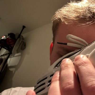 lukasishorny's profile picture. 25 / studying in zurich 🇨🇭