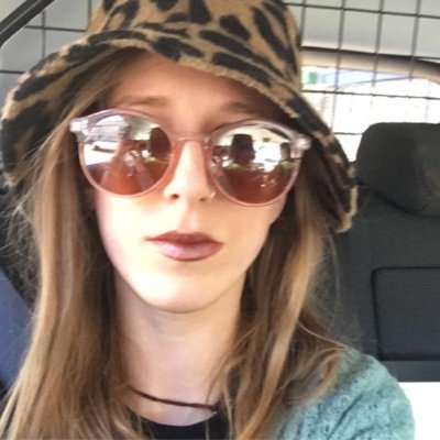 Deej DCD Dyspraxic. She,her,a him?Shehasrisen alilboy’ssoulgobshitebrat! scebbi lil ahrtist-writer +Anne’sFrankAdrianMole Diaries 🎒🌸🌻🌼 Gondi Fish