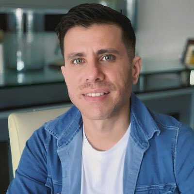 Periodista venezolano.