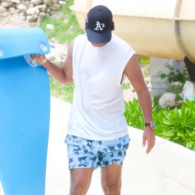 🇩🇴|Trader | Never give up | Twitteo canciones buenas.