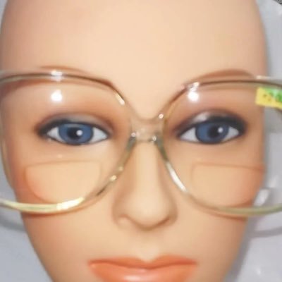 jessicarsalomon's profile picture. Building cults disguised as companies. Founder @FilmLabs. Don’t DM unless you’r rich or cursed.