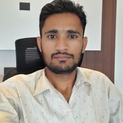 किस्मत की लकीरों से मत पूछो क्या बाकी है अभी तो बस उड़ान भरना है कुछ करना तो अभी बाकी !!जय श्री राम !!