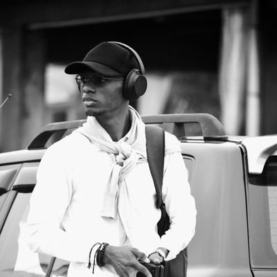 IT Eng. | CyberSec. enthusiast | Geek | Human | SonOfAFRICA | Prends ton temps, sans perdre du temps, le temps peut paraître long, mais rien de bien lent