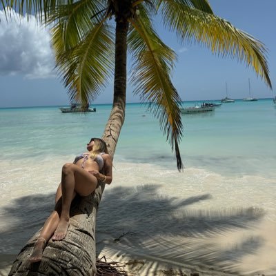 valeriaamezp's profile picture. 🦋 24-Adm y NNII