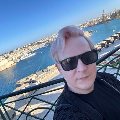 37 (damn you sands of time!) Gay (see drama left) work in non-profit sector, Traveller, Gin drinker & master of sarcasm. Views are my own