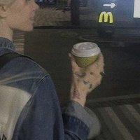 WhyIamBipolar's profile picture. Fanatico