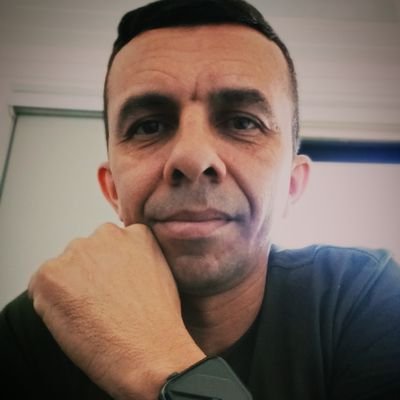Futebol e Resenha ⚽🗣️
Músicas e Filmes! 🎶🎥
Não me levem a sério, neste site! 🙄🤔😬🤫