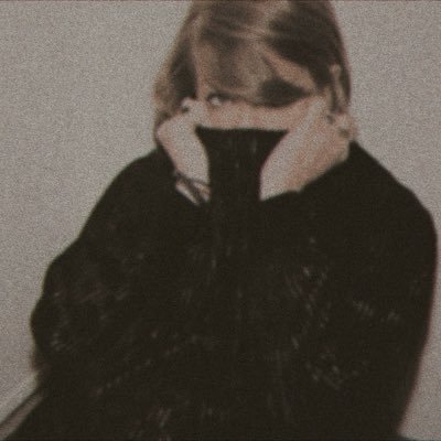 thegreatwars's profile picture. ♡ taylor swift, classic lit, existential crisis ♡ witnessed maroon live — enby/bi.