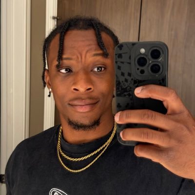 legendsofleon's profile picture. @legendsofleon